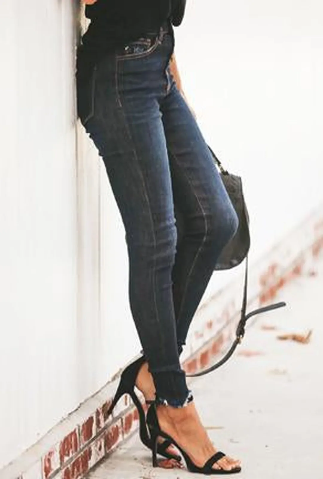 AMRITA - FLY FRONT JEANS