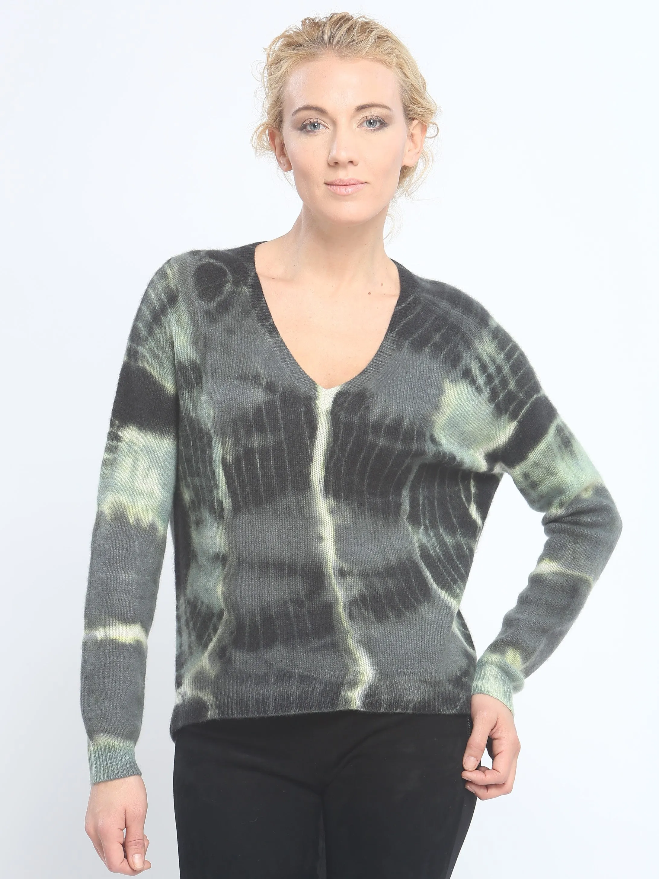 Cashmere Hand Dye V Neck Pullover