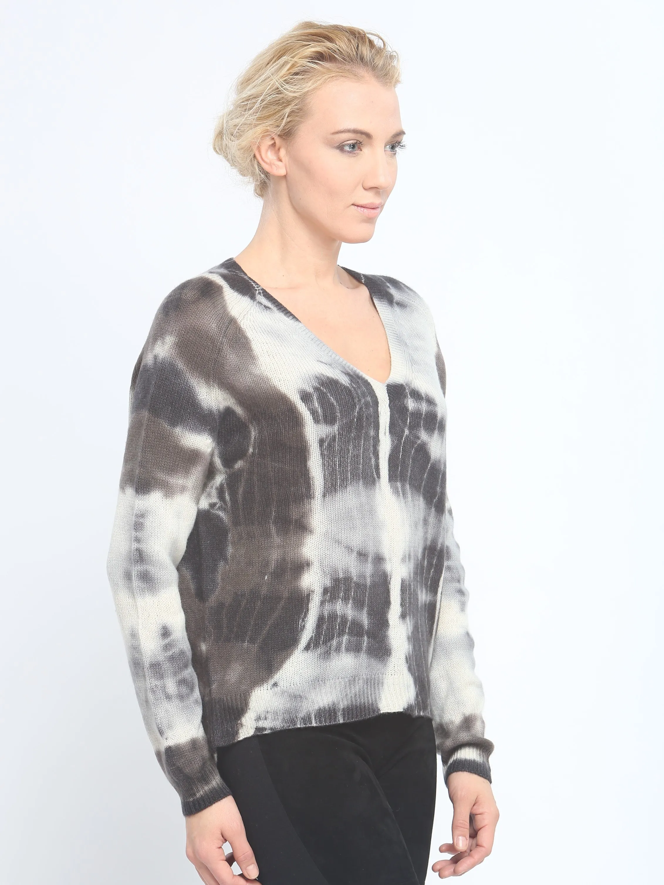 Cashmere Hand Dye V Neck Pullover