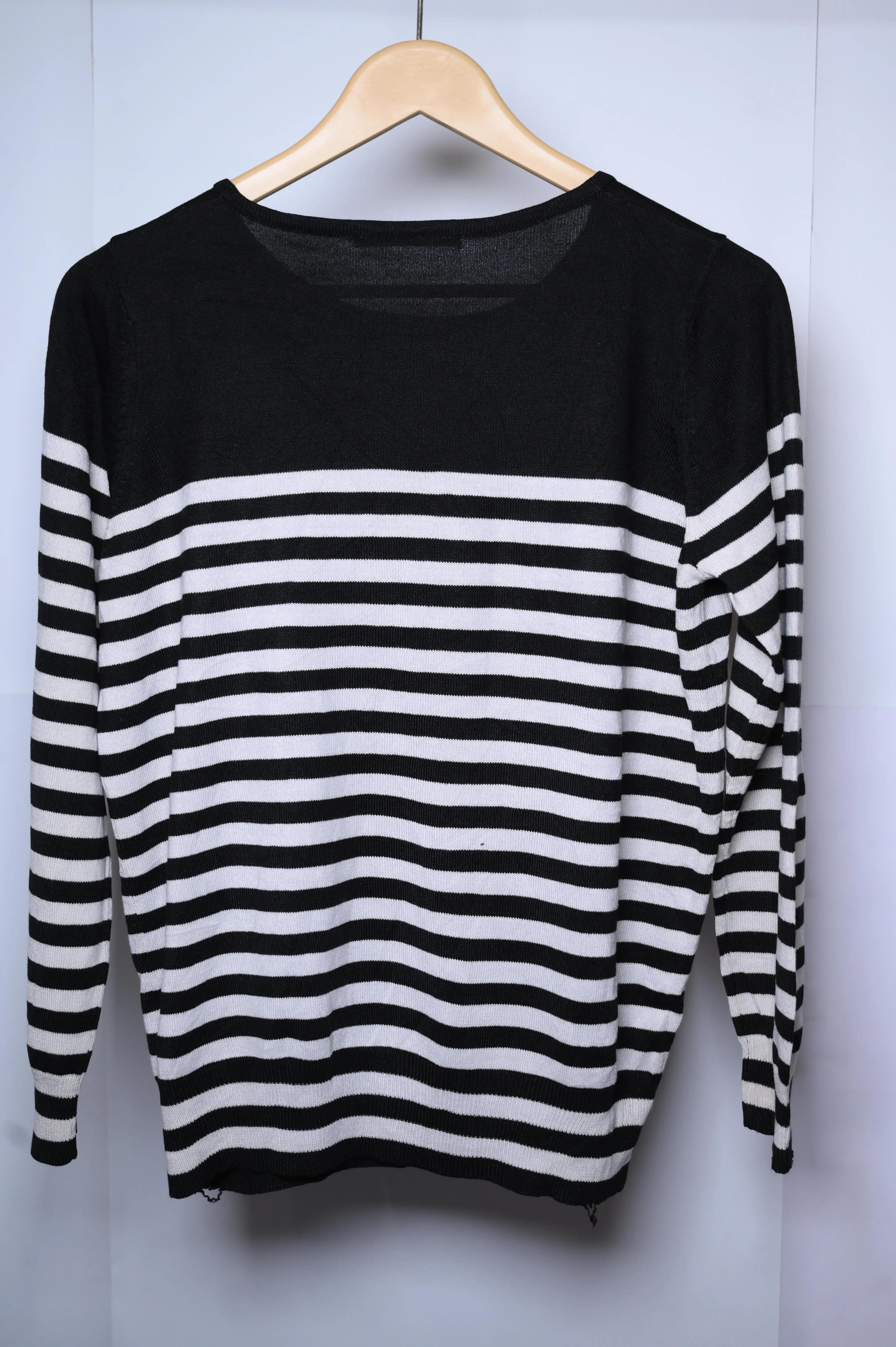 M&S Black and White Sweatshirt - Medium