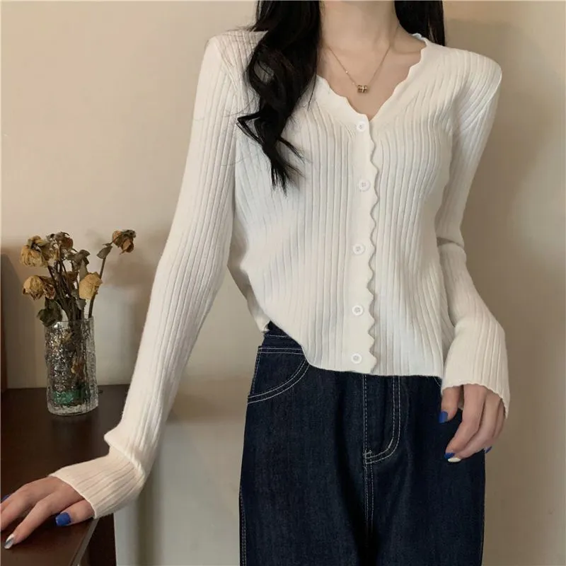 METAVERSMALL New early autumn new V-neck knitted sweater short cardigan sweater small coat versatile women's foreign style top