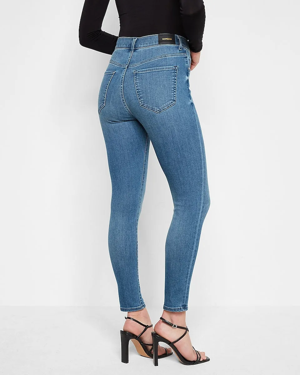 Modern Low Rise Medium Wash Skinny Jeans in Medium Wash