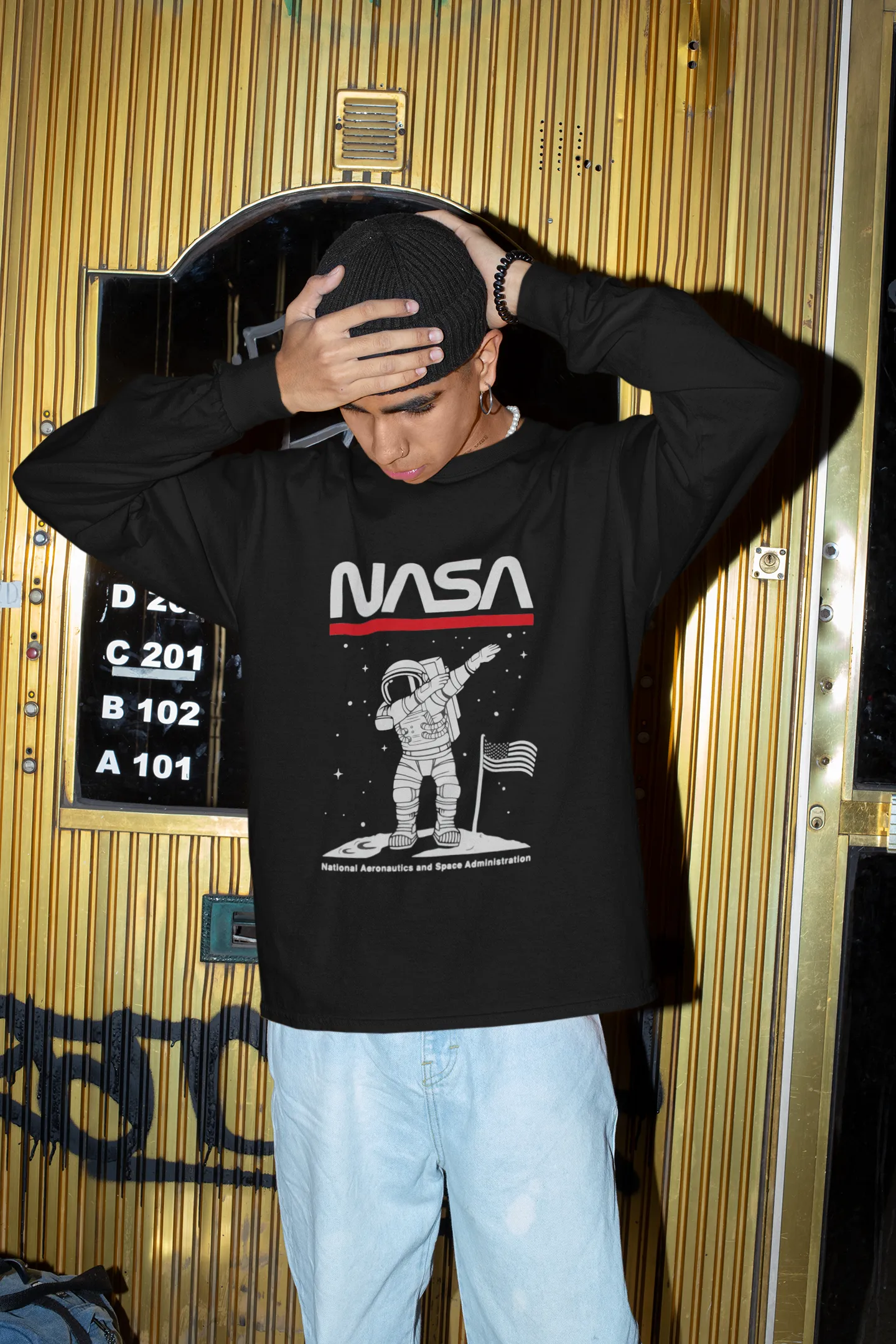 NASA Astronaut Dab: ALIEN & SPACE- Winter Sweatshirts