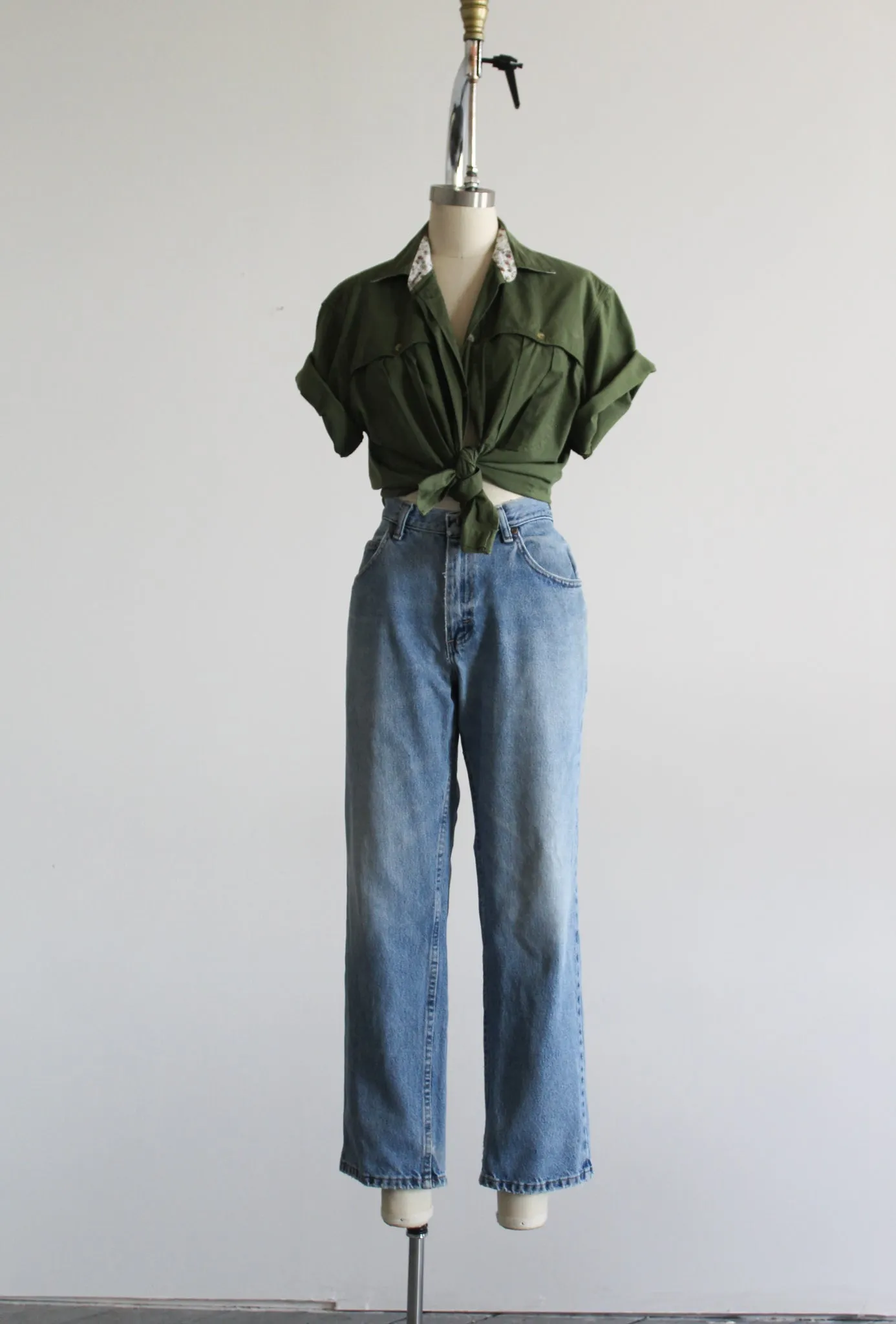 relaxed mom jeans