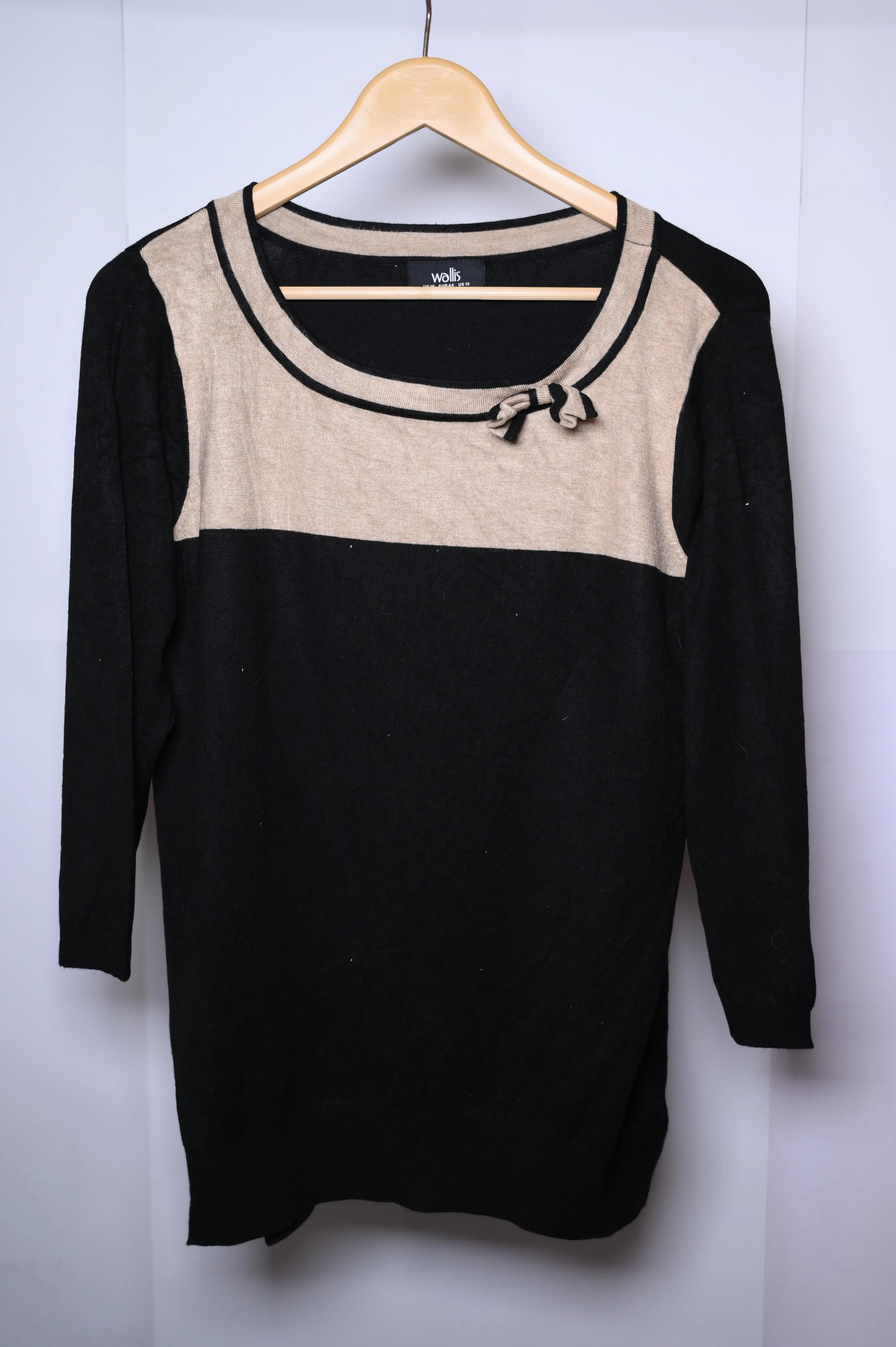 Wallis Medium Fawn and Black Sweatshirt